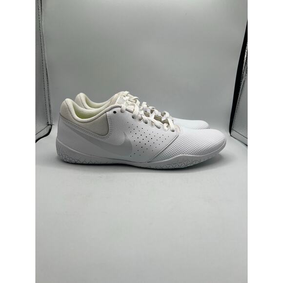 Nike Woman’s Cheer Sideline 4 “White Pure Platinum” size 7.5 woman’s - Picture 3 of 6
